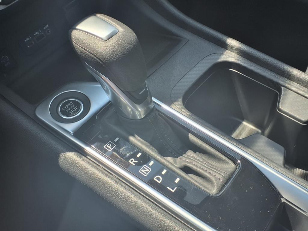 2025 Nissan Sentra SV photo 5