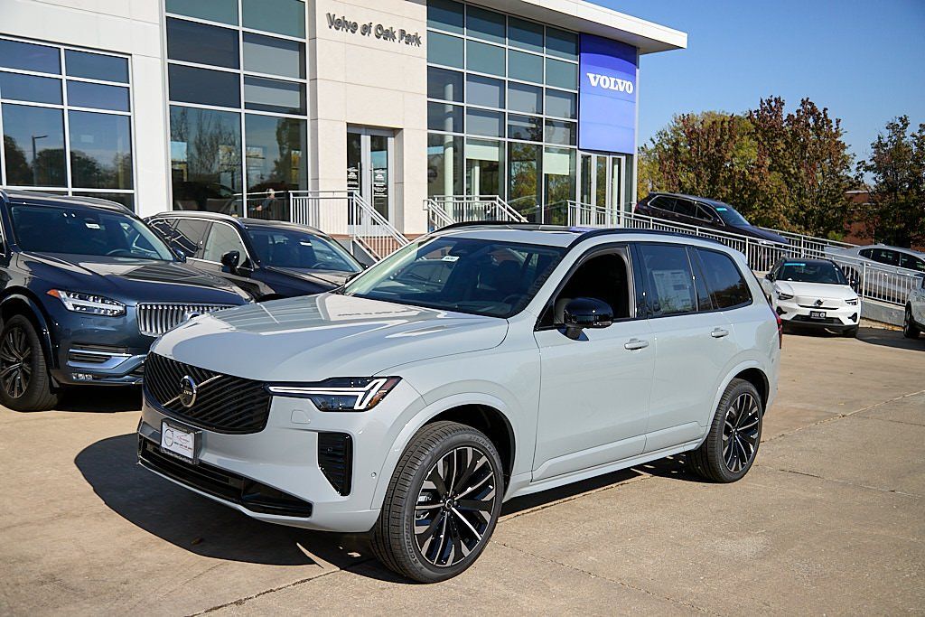 2026 VOLVO XC90 - Image 5