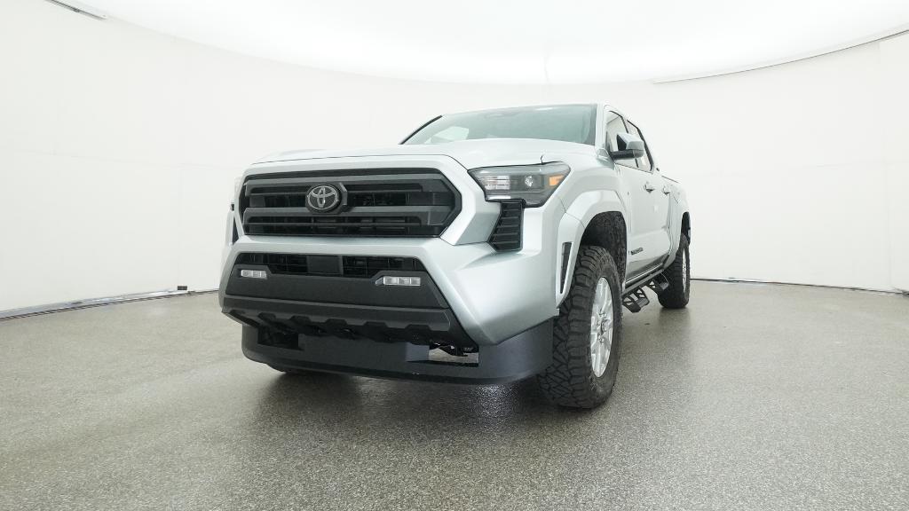 2025 Toyota Tacoma SR5 4x4 Double Cab photo 4