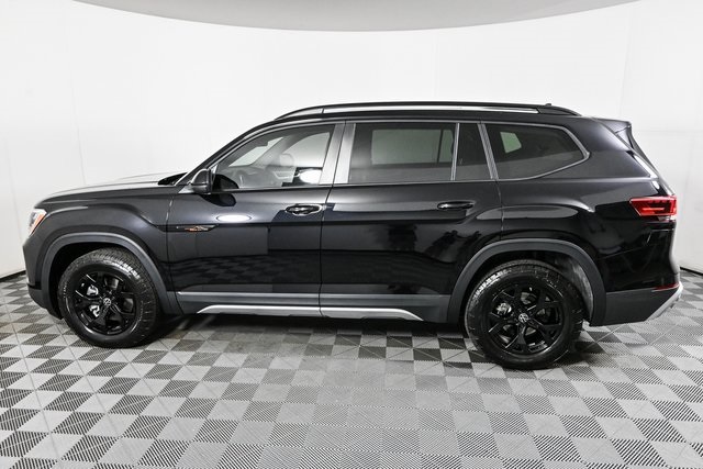 2025 Volkswagen Atlas Peak Edition Technology photo 2