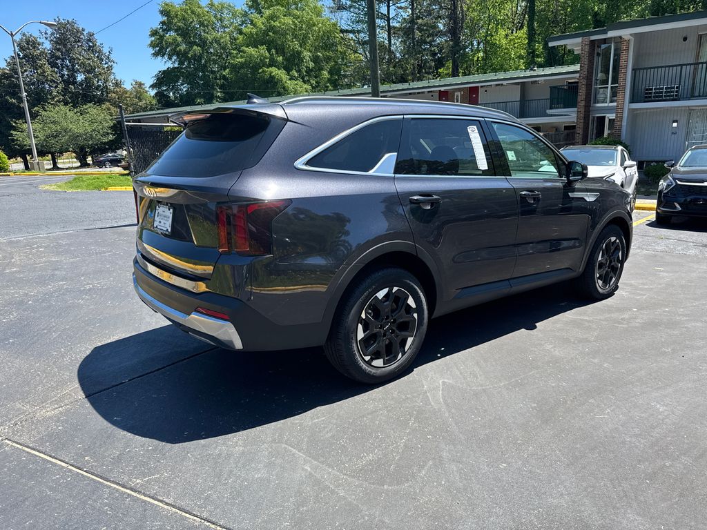 2025 Kia Sorento S photo 3