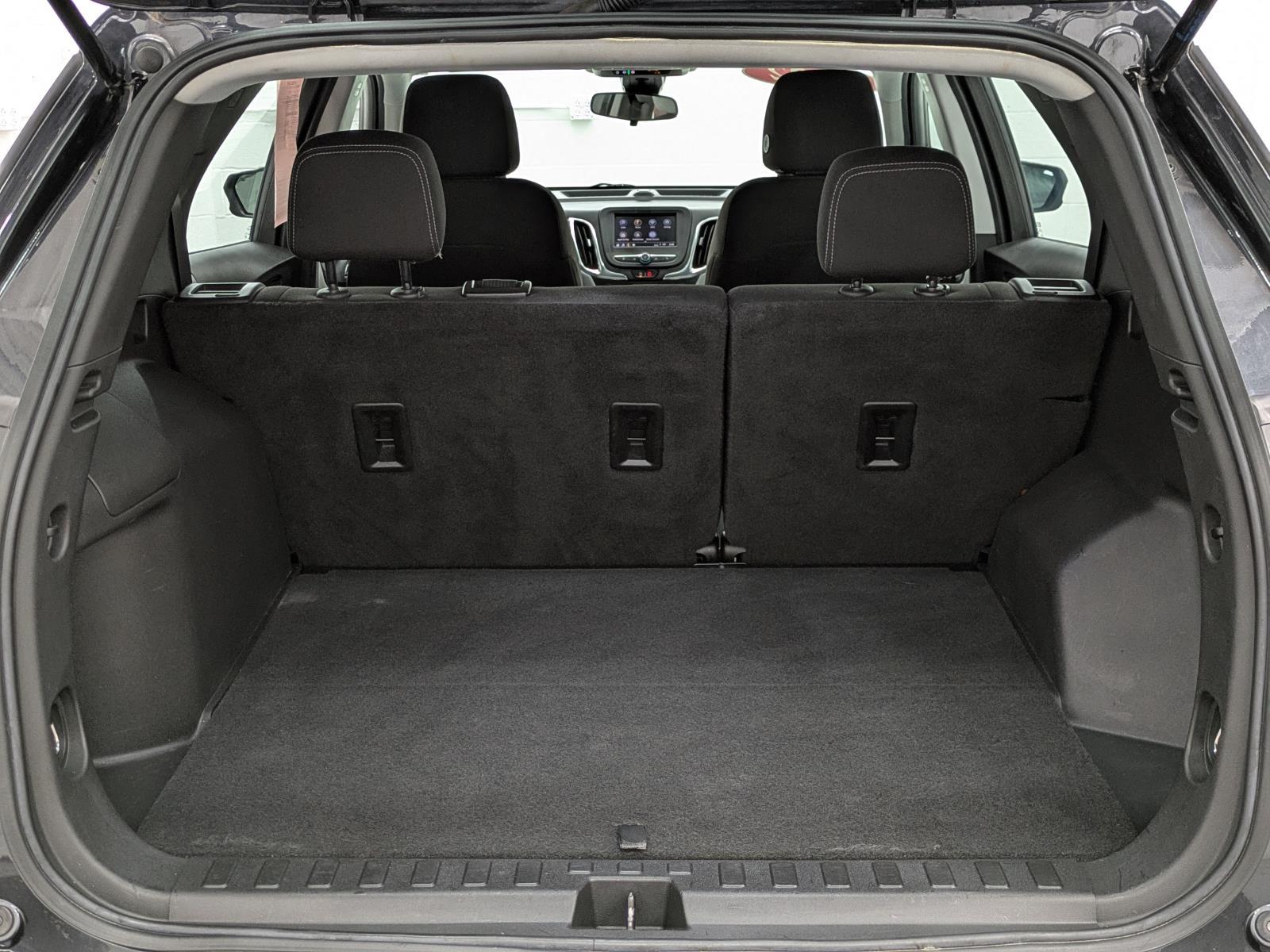 2022 Chevrolet Equinox LS photo 10