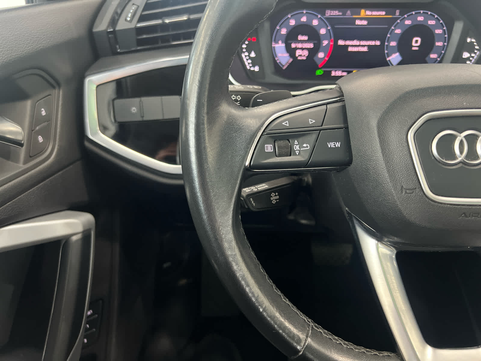 2022 Audi Q3 S line Premium photo 15