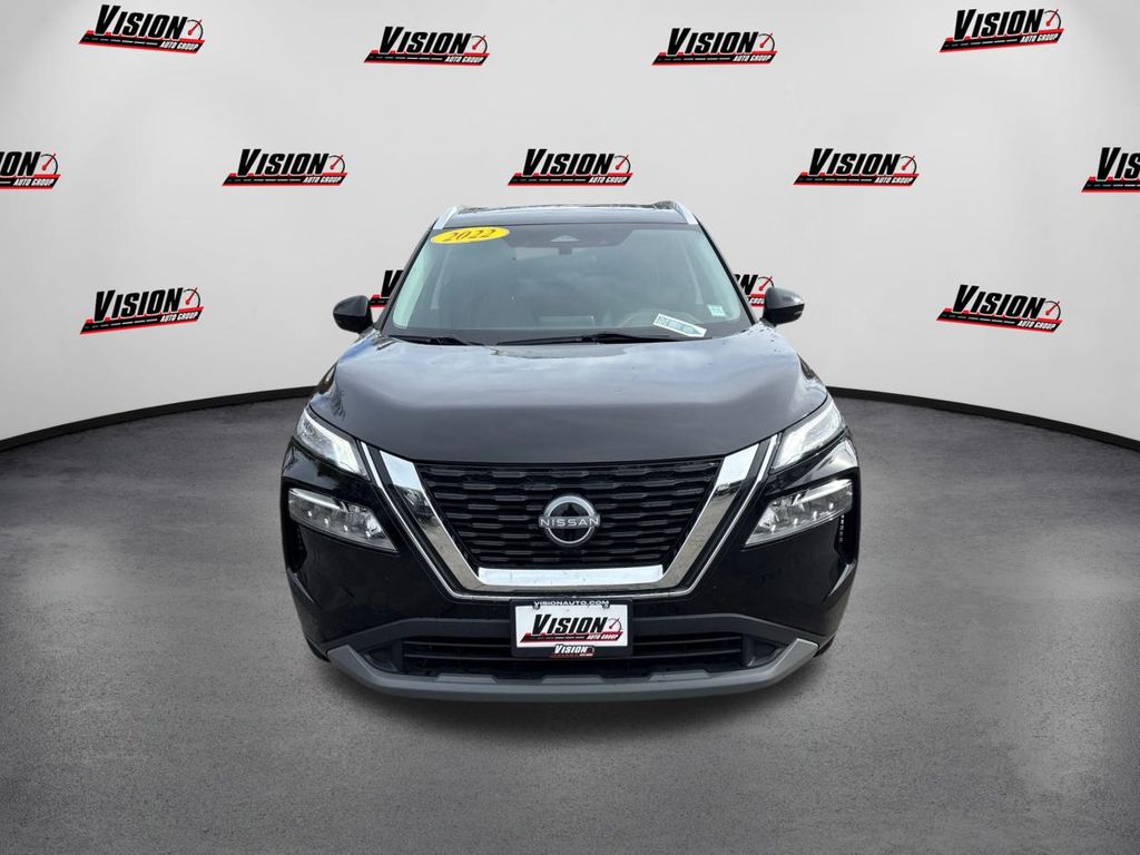 2022 Nissan Rogue SV photo 2