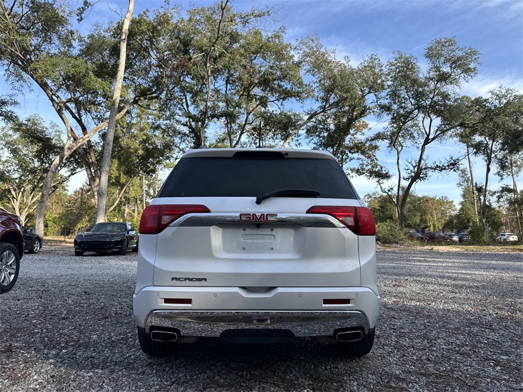 2019 Gmc Acadia Denali photo 2