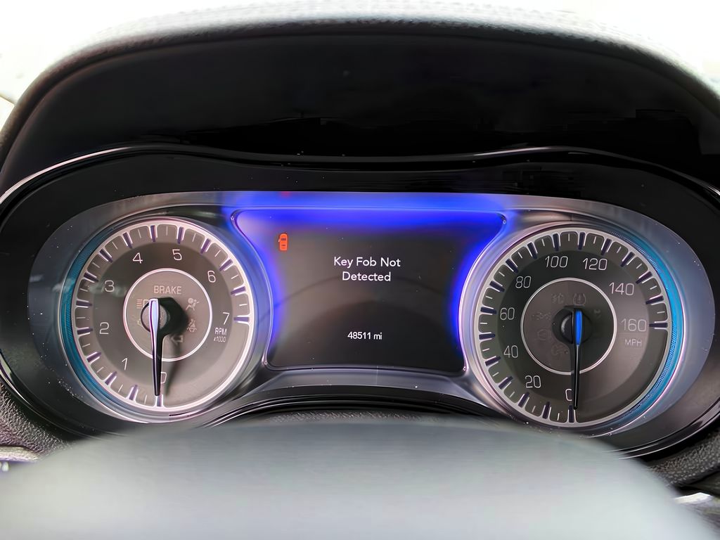 2022 Chrysler 300 Touring L photo 8