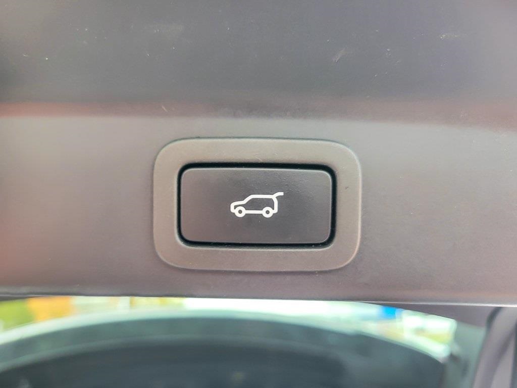 2022 JAGUAR F-PACE - Image 18