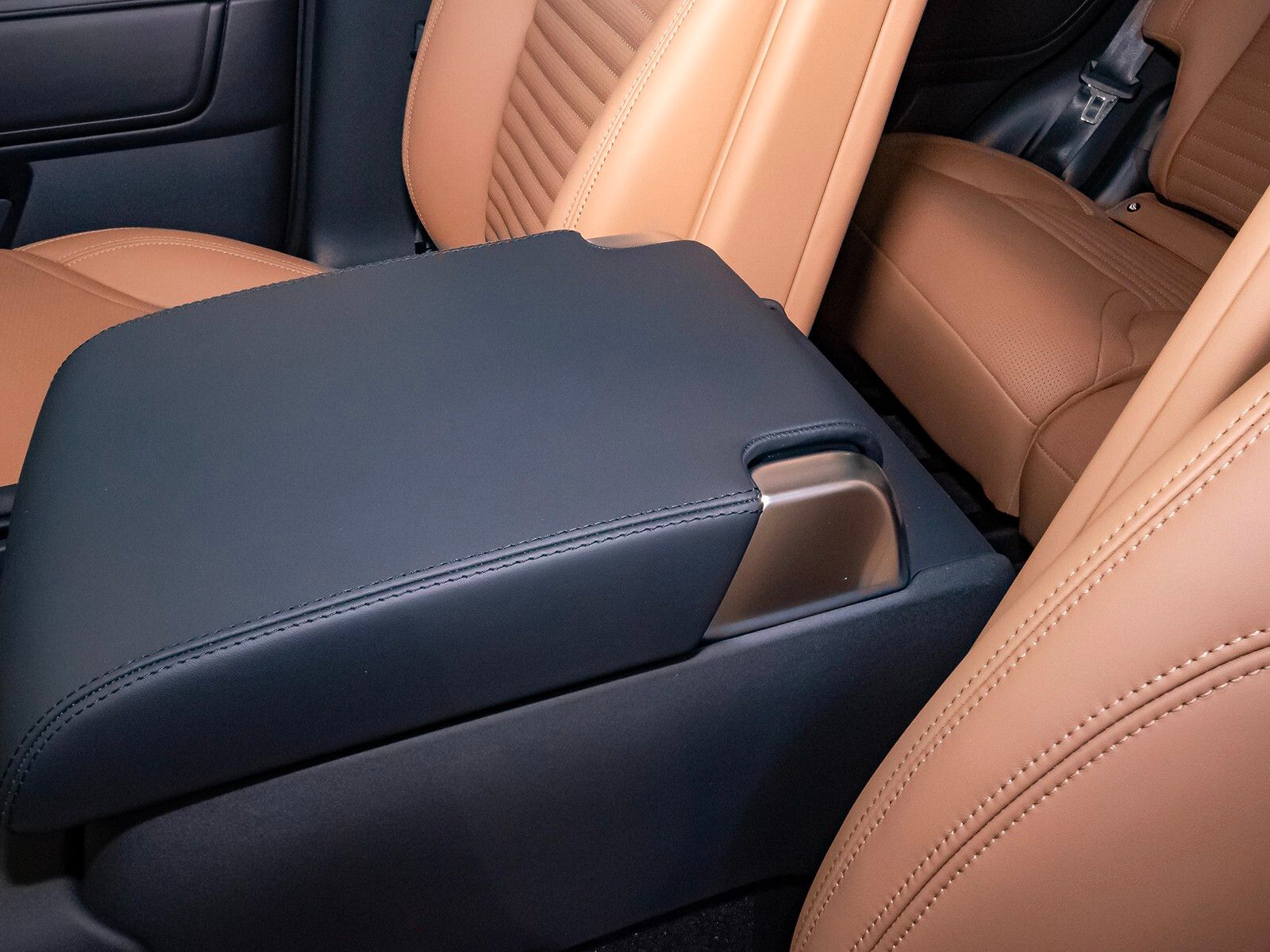 2025 Land Rover Discovery Metropolitan Edition photo 31