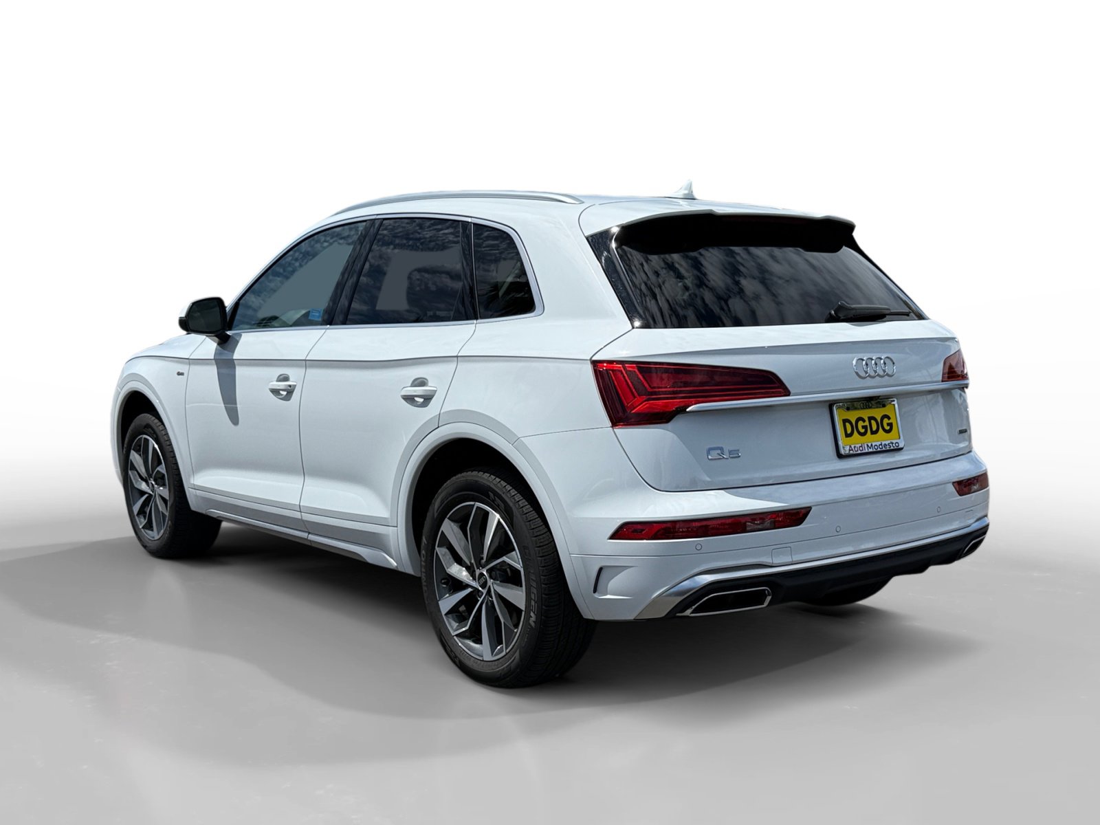 2024 Audi Q5 45 S line Premium photo 3