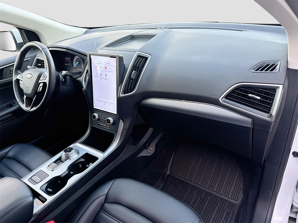 2022 Ford Edge SEL photo 30