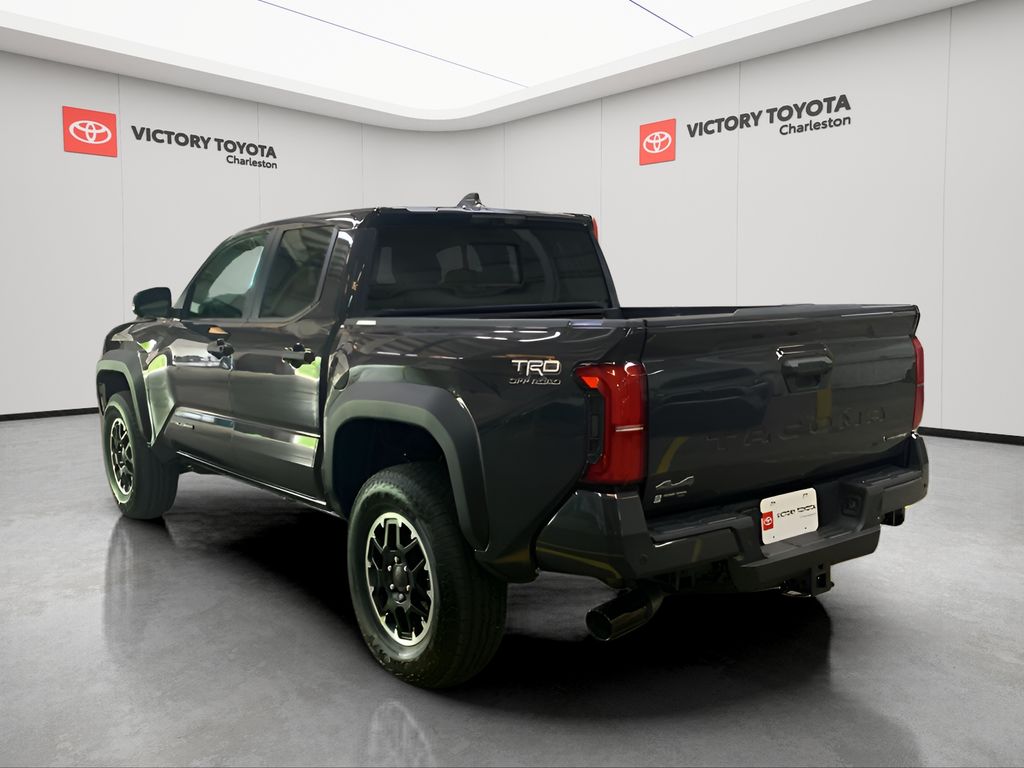 2025 Toyota Tacoma TRD Off-Road photo 3