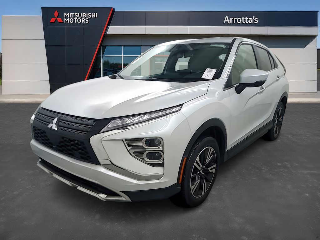 2024 Mitsubishi Eclipse Cross SE's photo