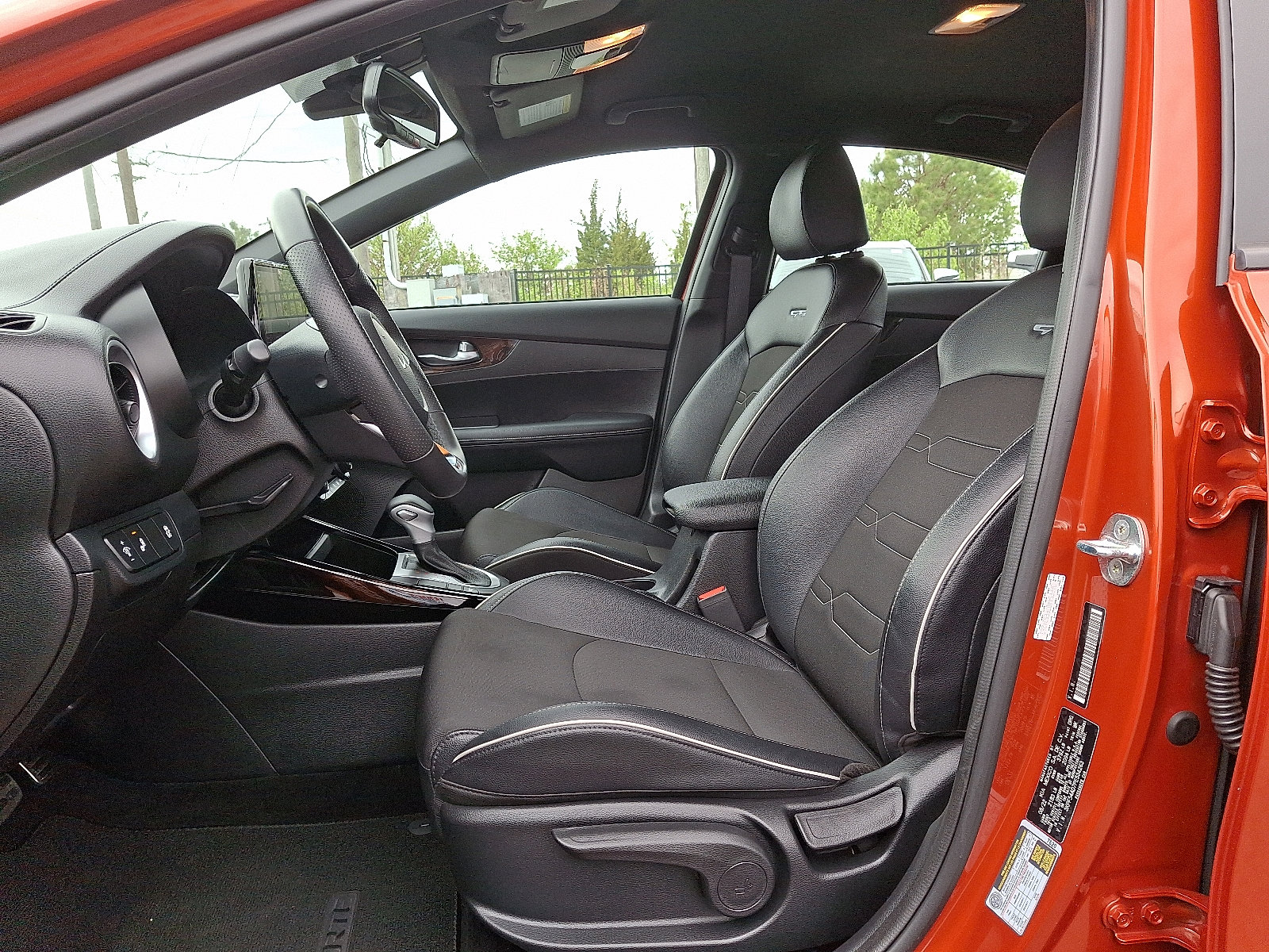 2023 Kia Forte GT-Line photo 12
