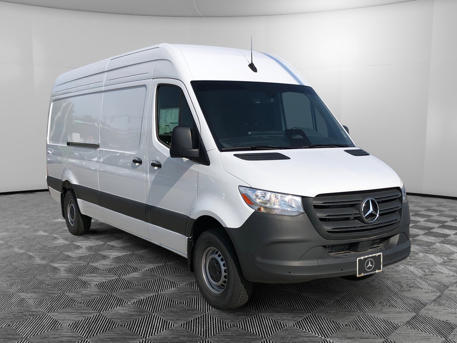 2025 Mercedes-Benz Sprinter Cargo Van Base's photo