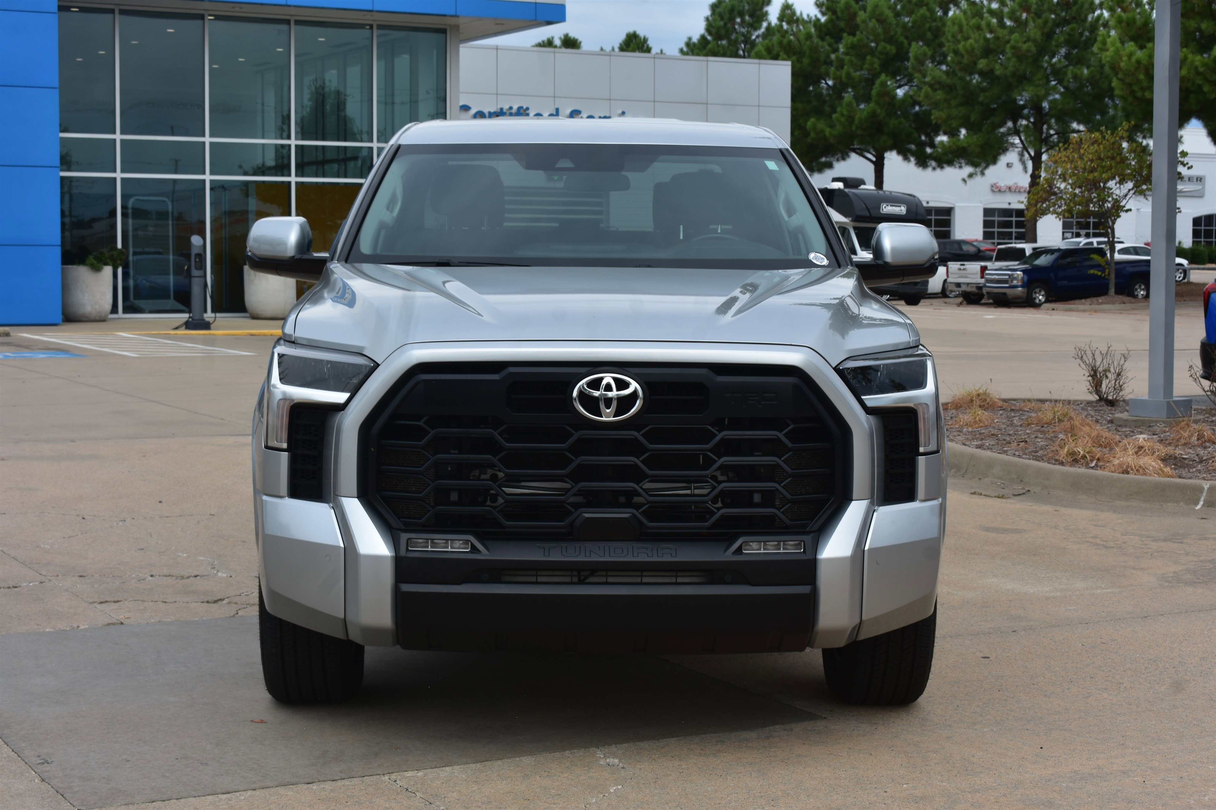 Used 2022 Toyota Tundra SR5 with VIN 5TFLA5DB1NX040010 for sale in Little Rock