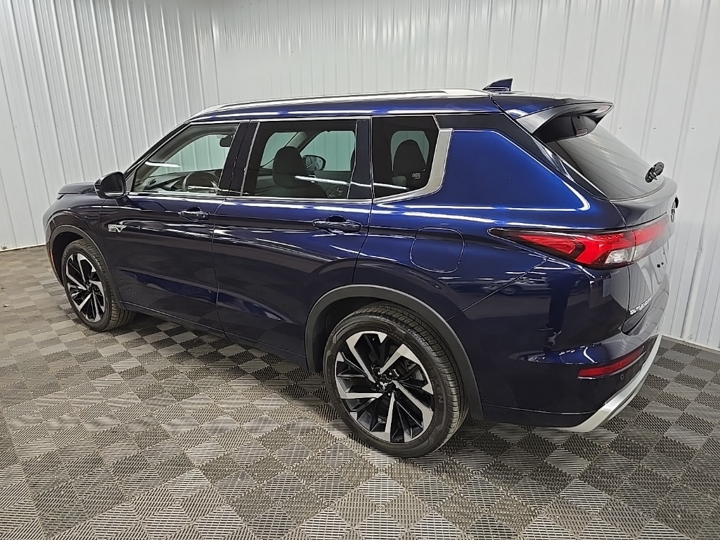 2023 Mitsubishi Outlander PHEV SEL photo 4