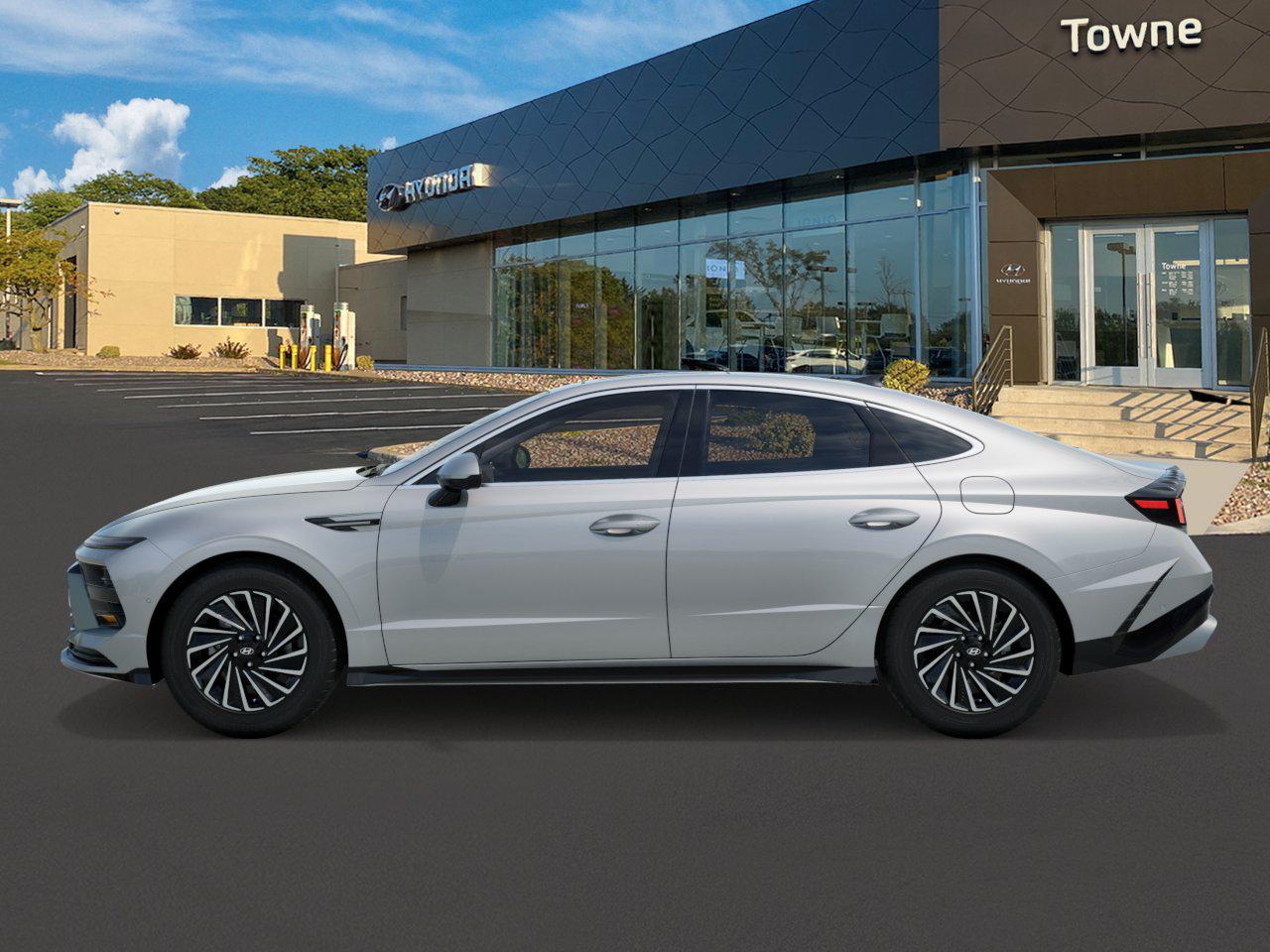 2026 Hyundai Sonata Hybrid Limited photo 3