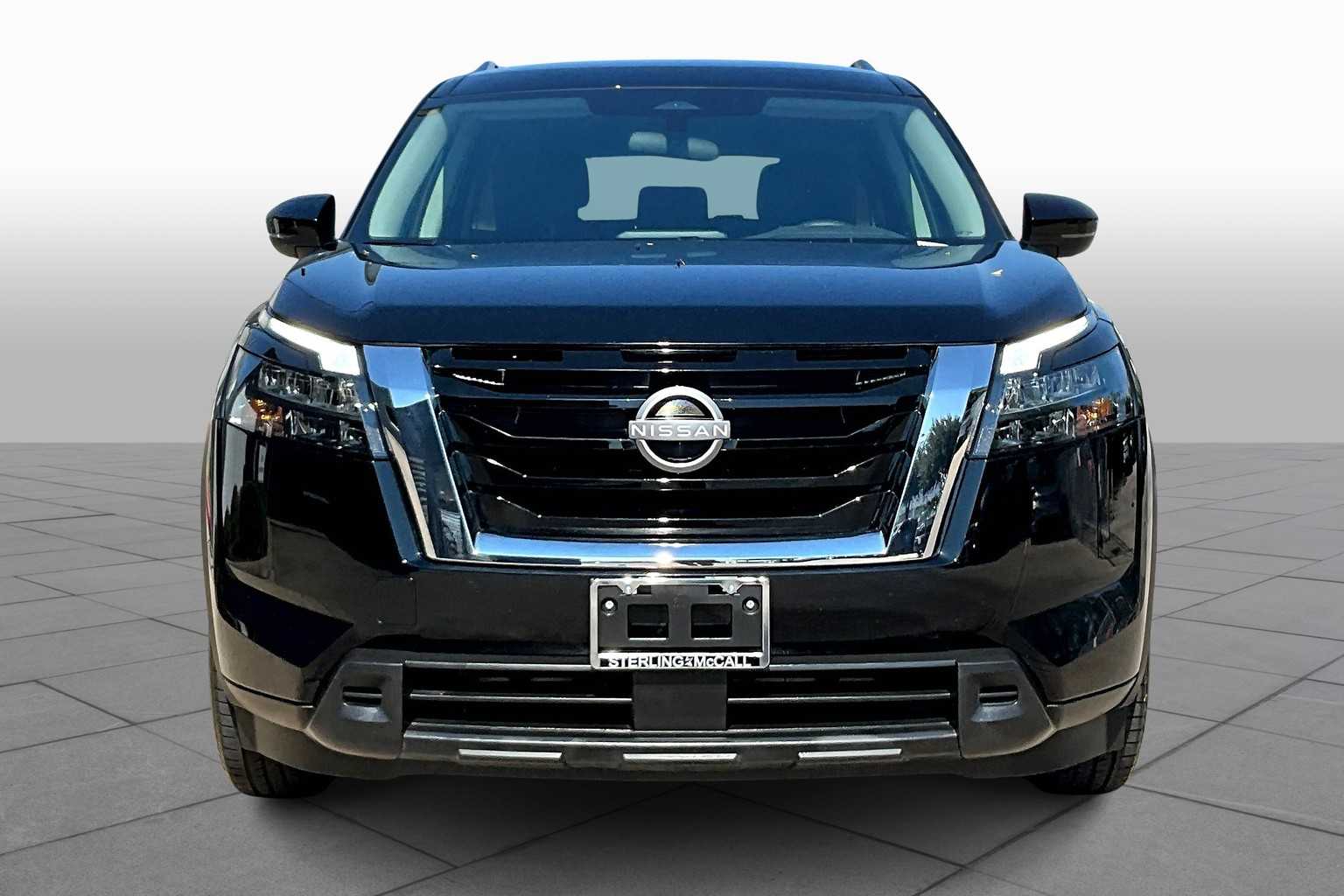 2024 Nissan Pathfinder SV photo 3