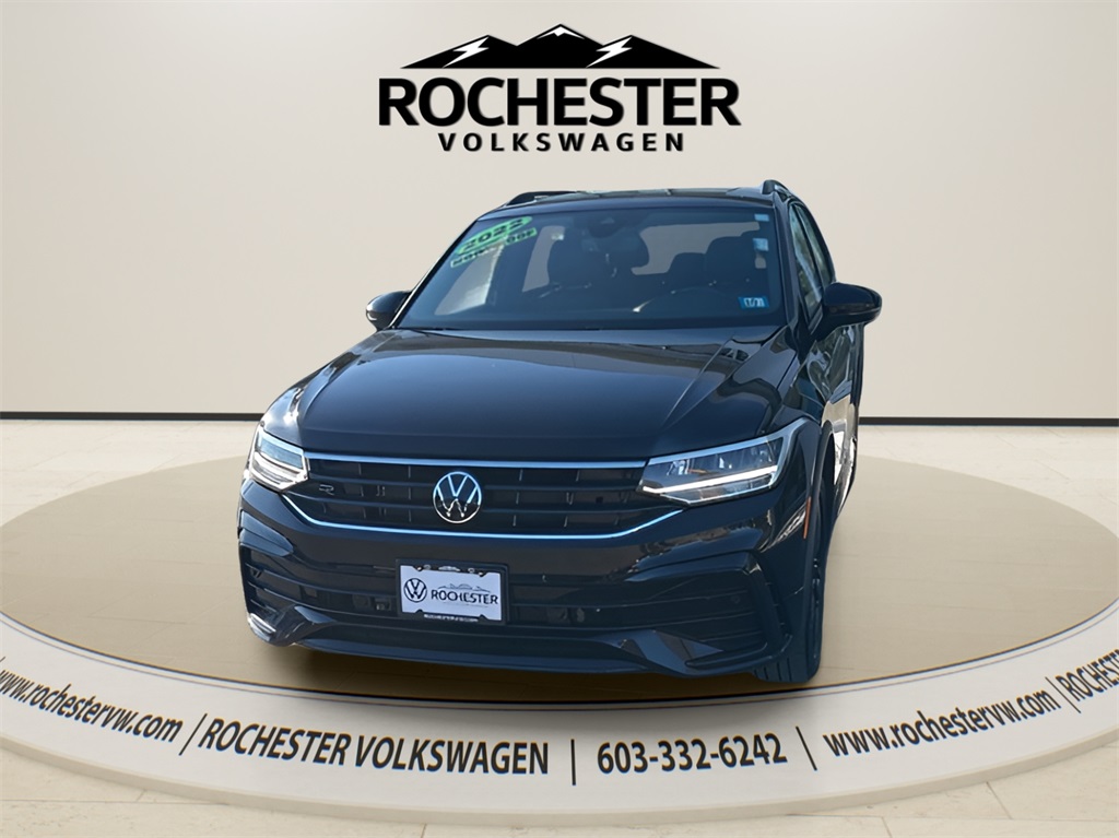 2022 Volkswagen Tiguan SE R-LINE BLACK's photo