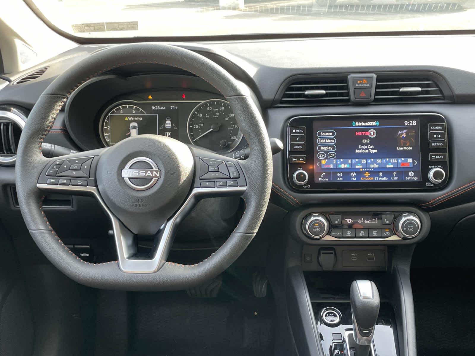 2025 Nissan Versa SR photo 16