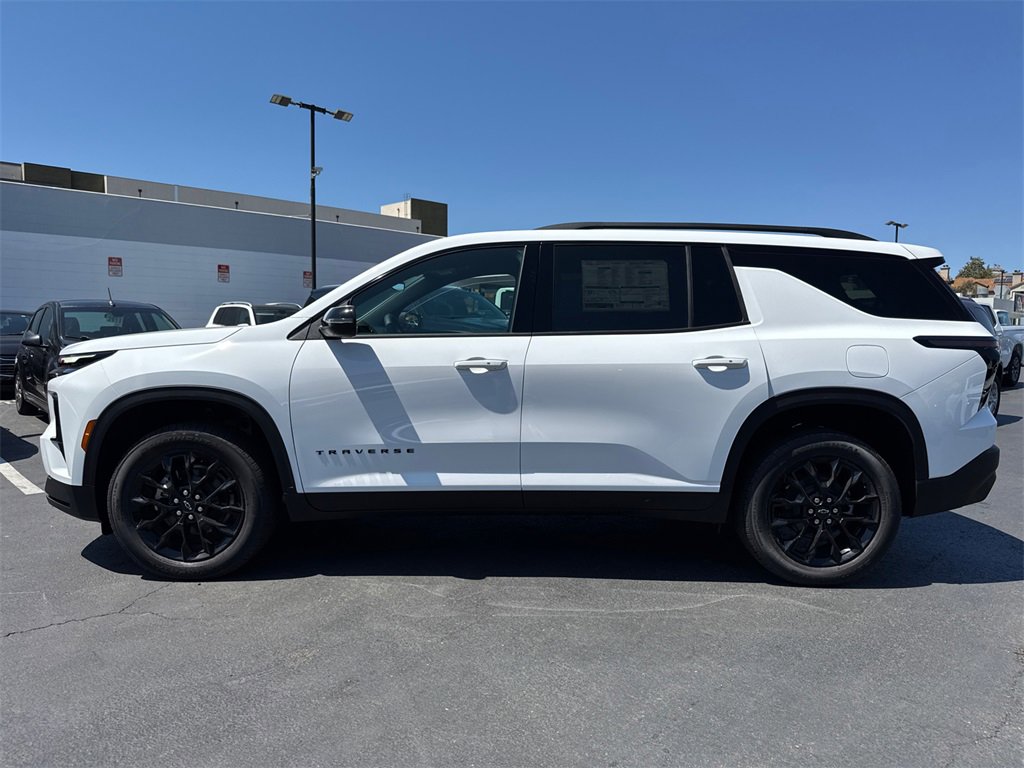 2026 Chevrolet Traverse photo 4