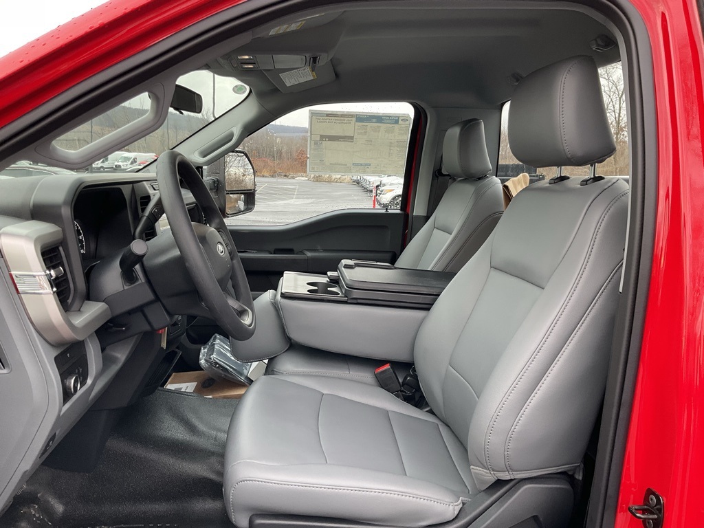 2024 Ford F-600 photo 15