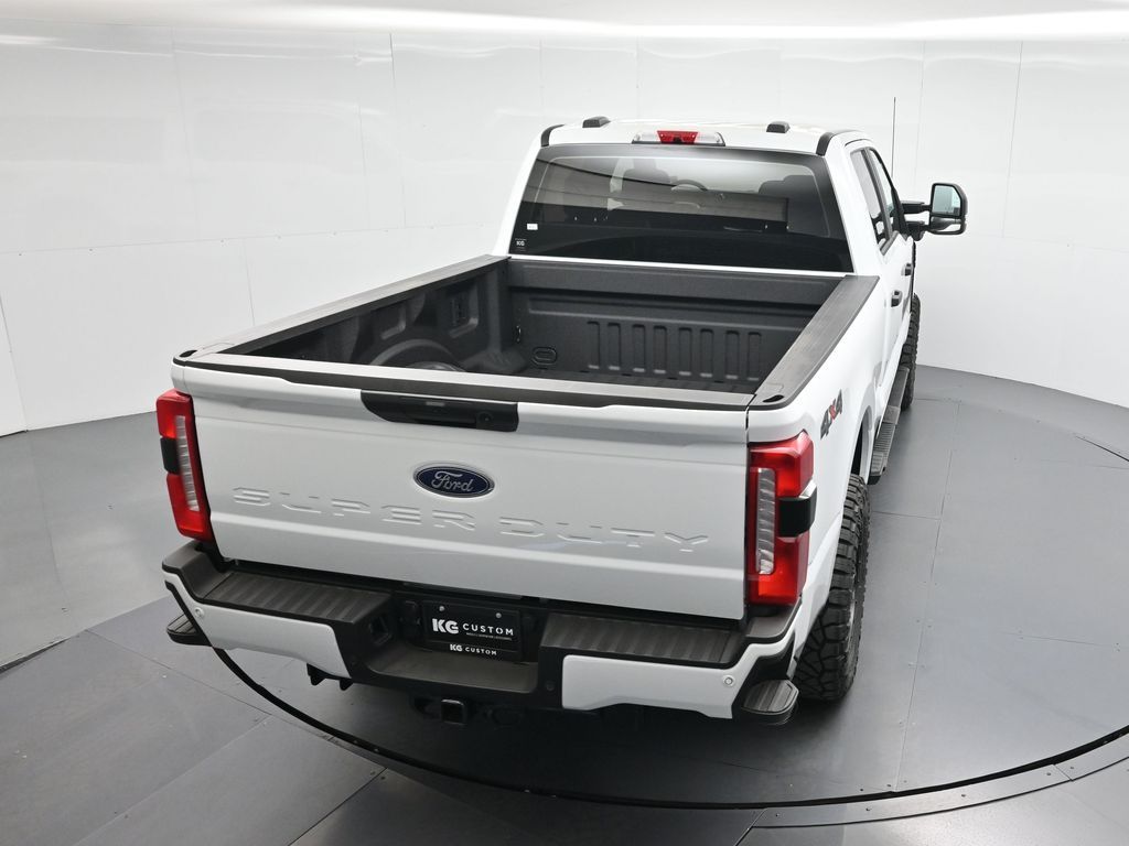2025 Ford F-250 photo 34