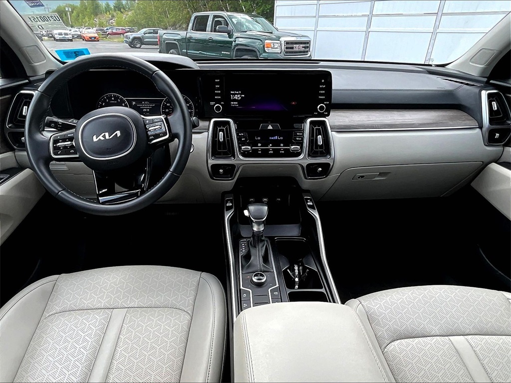2022 Kia Sorento S photo 22