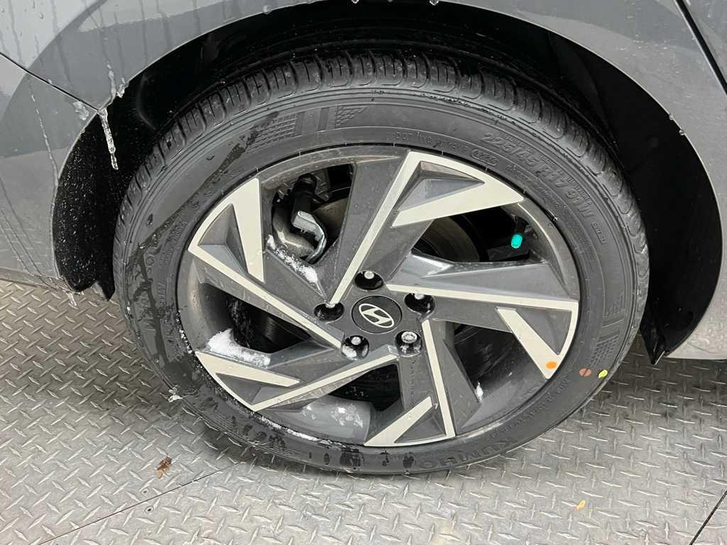 2025 Hyundai Elantra SEL Sport photo 27