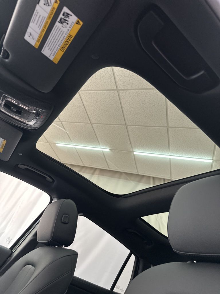 2025 Mercedes Benz GLA 250 photo 17