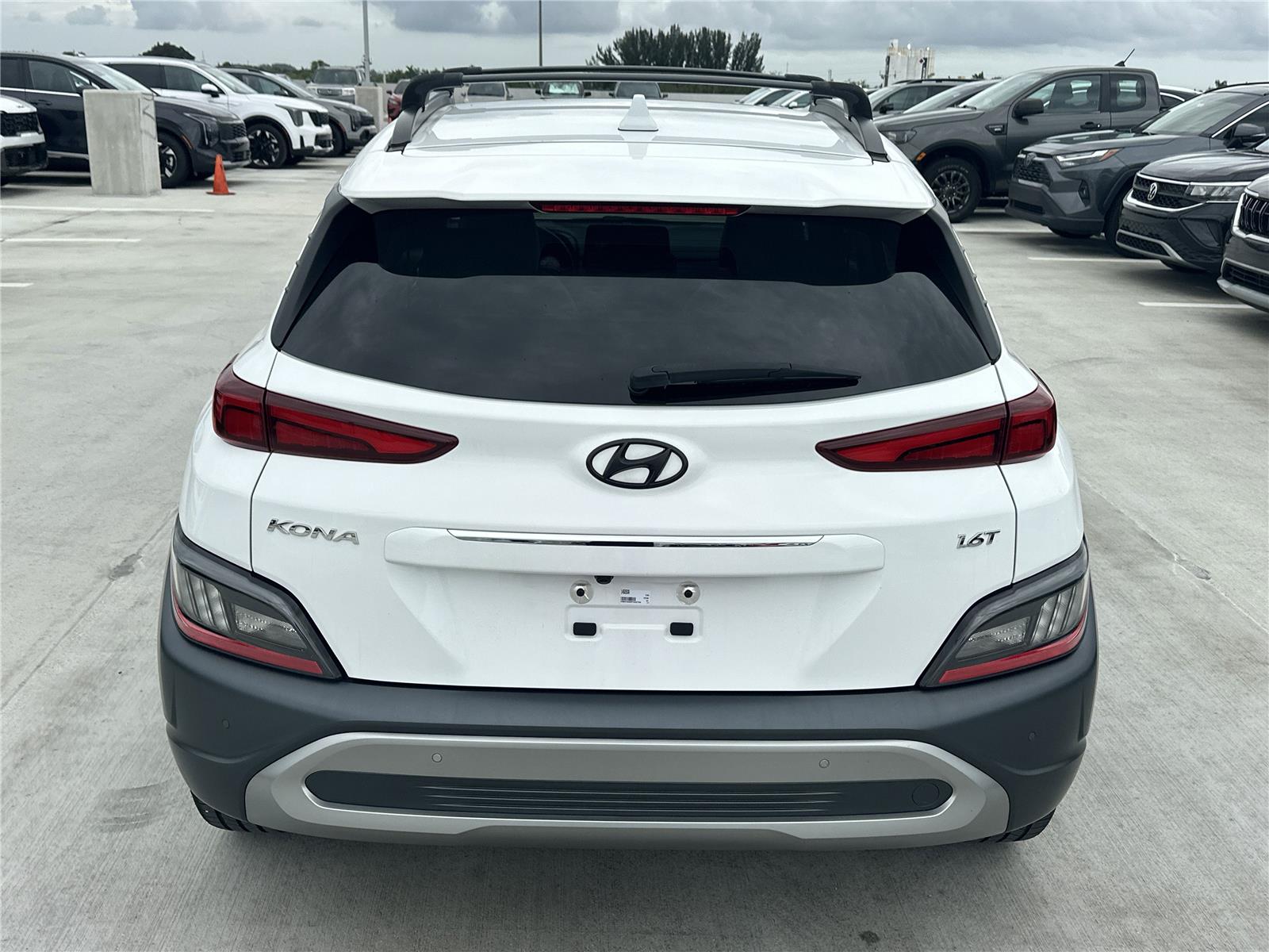 2023 Hyundai Kona Limited photo 5