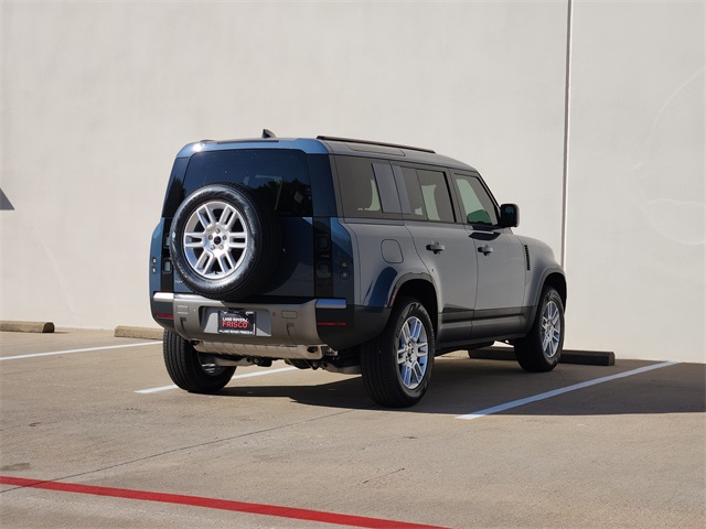 2026 Land Rover Defender 110 S photo 4