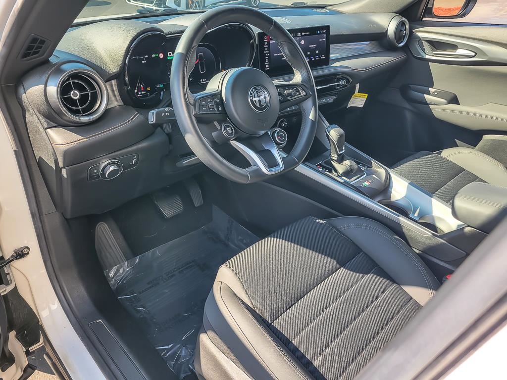 2024 Alfa Romeo Tonale Ti photo 8