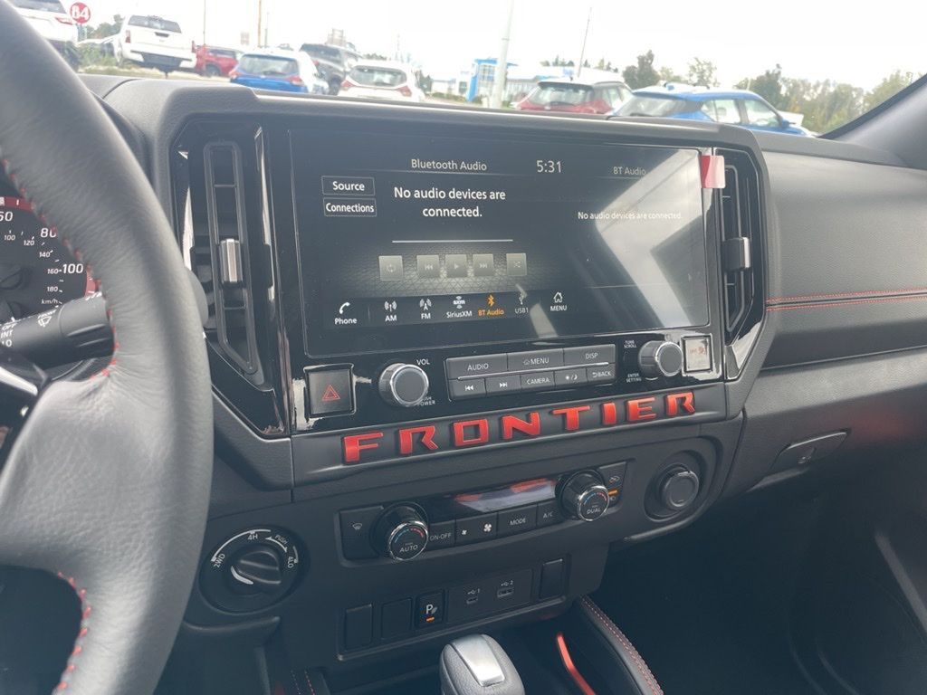 2025 Nissan Frontier PRO-4X photo 17