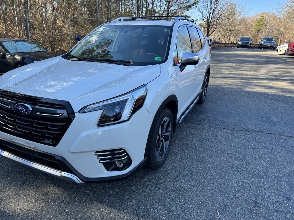2023 Subaru Forester Touring photo 3
