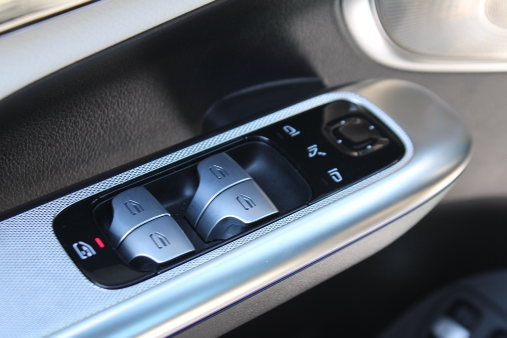 2025 Mercedes Benz GLC 350e 4MATIC photo 10
