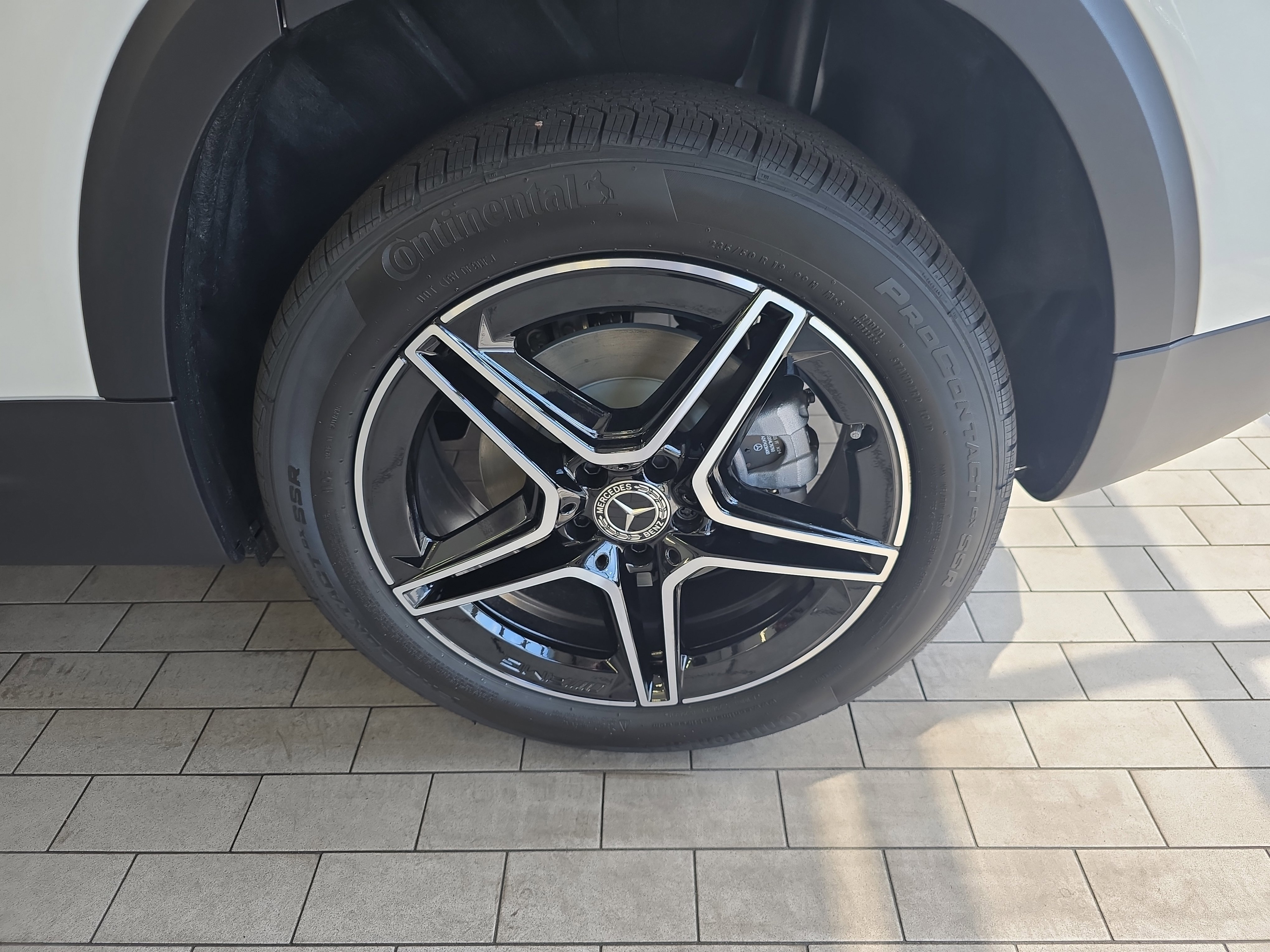 2026 Mercedes Benz GLB 250 photo 16
