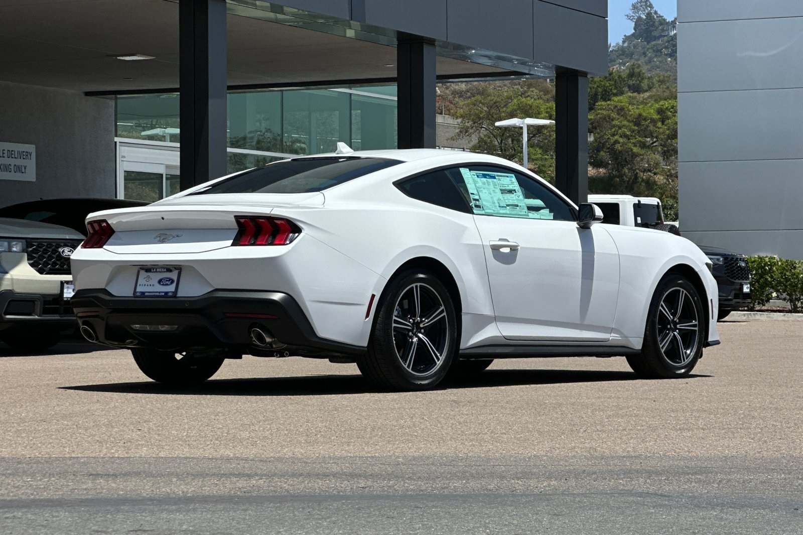2025 Ford Mustang EcoBoost photo 3