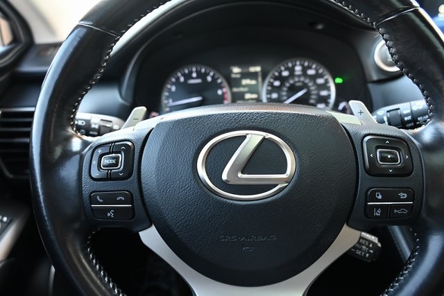 2020 Lexus NX 300 photo 12