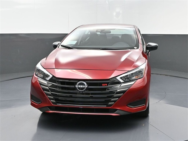 2025 Nissan Versa 1.6 SR photo 2