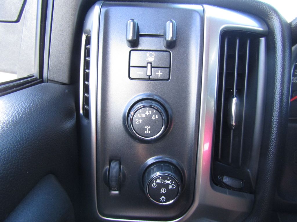 2016 Chevrolet Silverado 1500 LT photo 23