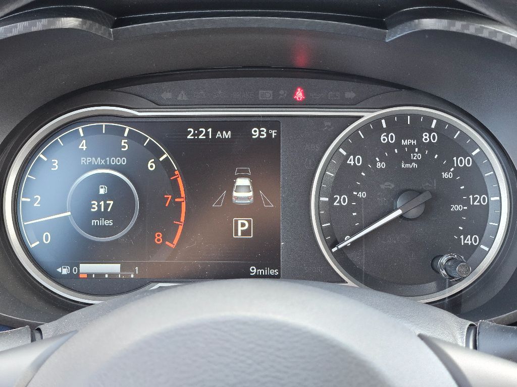 2025 Nissan Versa SV photo 14