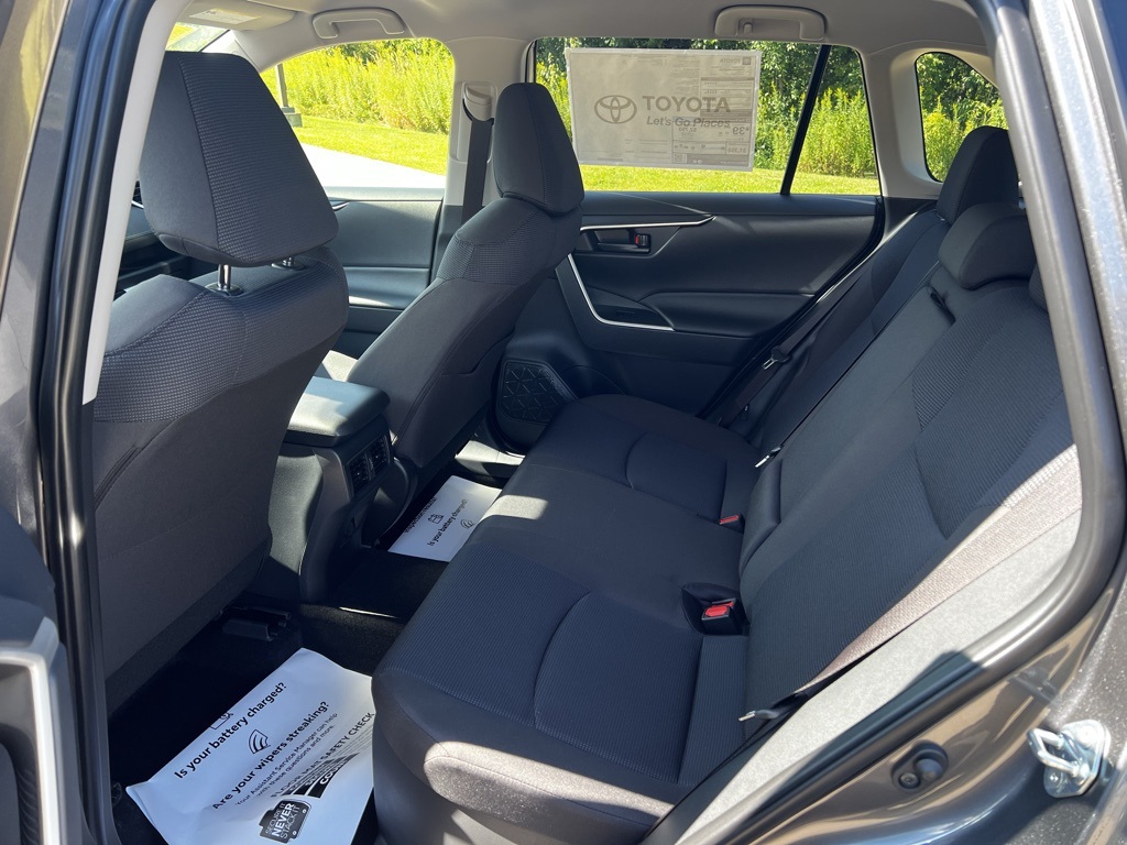 2025 Toyota RAV4 Hybrid LE photo 20