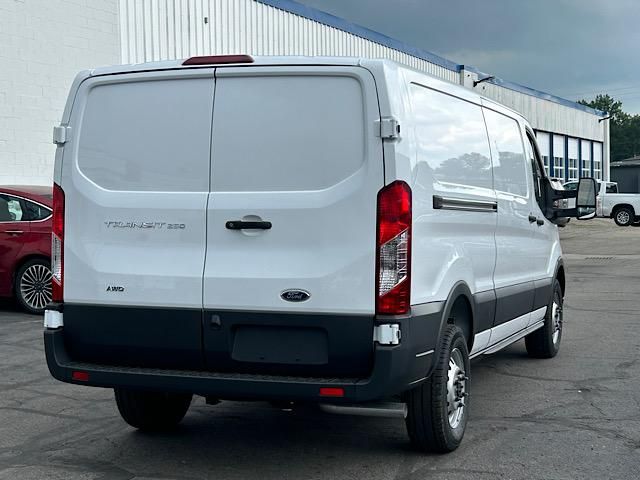 2025 Ford Transit photo 8