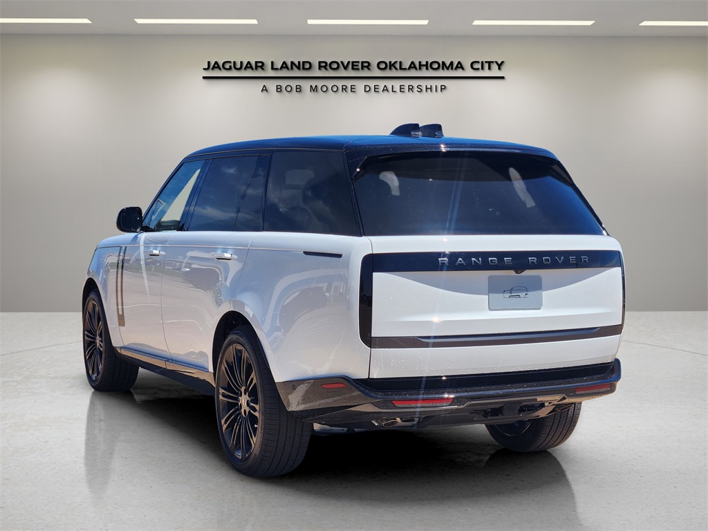 2025 Land Rover Range Rover SE photo 4