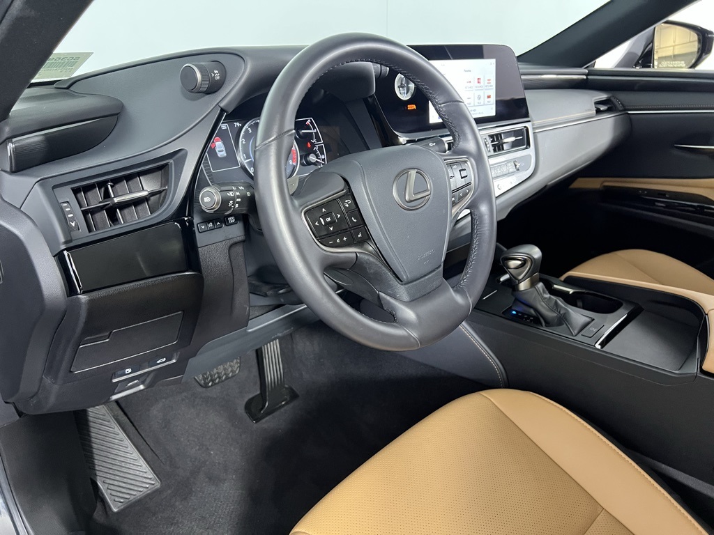 2025 Lexus ES 350 photo 15