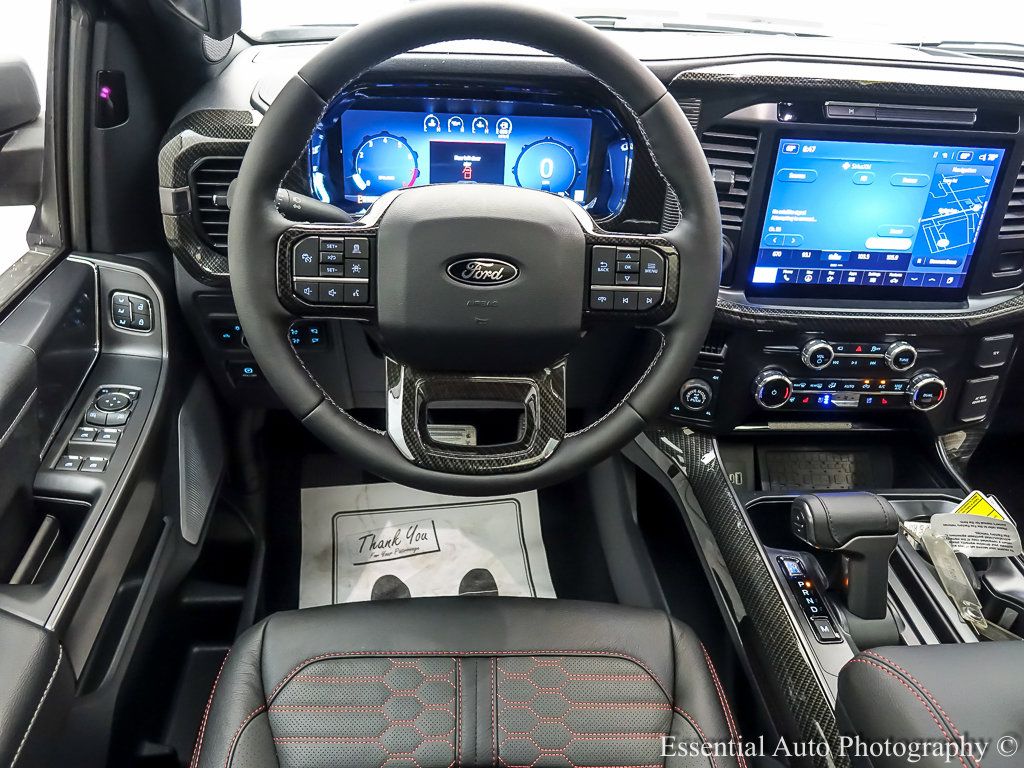 2025 Ford F-150 Lariat photo 12