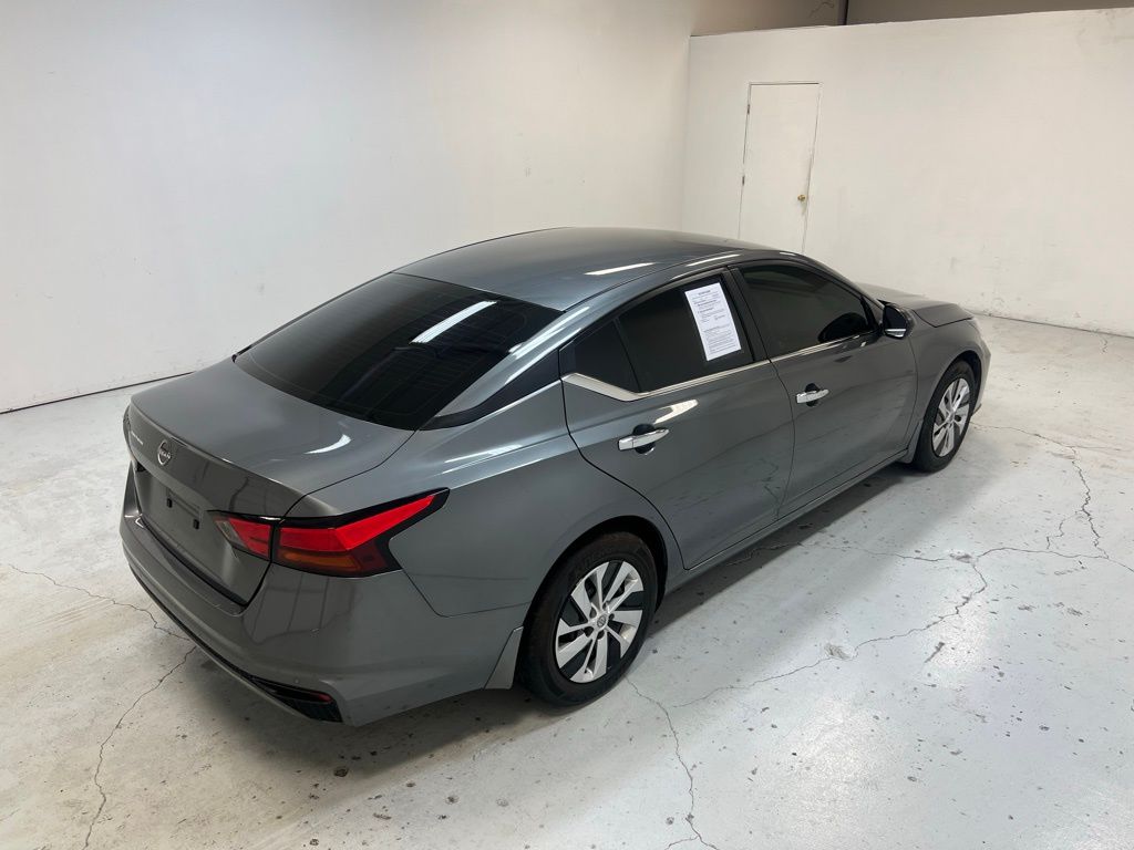 2024 Nissan Altima 2.5 S photo 2