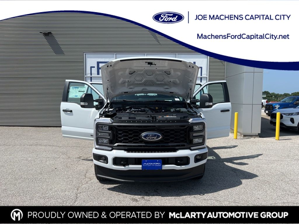 2025 Ford F-250 XL photo 5