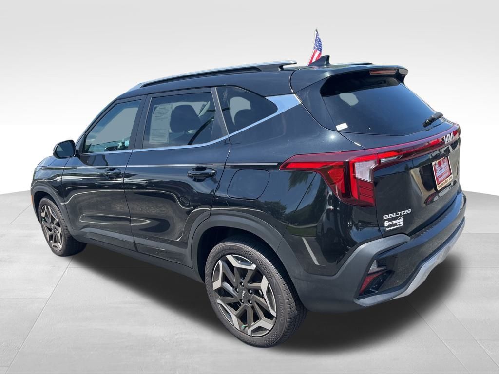 2024 Kia Seltos SX photo 11